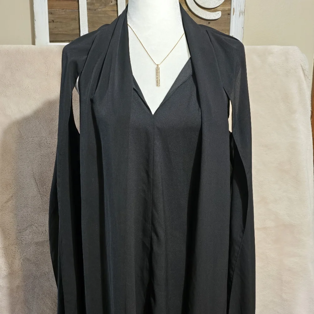 Elegant Black Maxi Dress - Picture 5 of 11